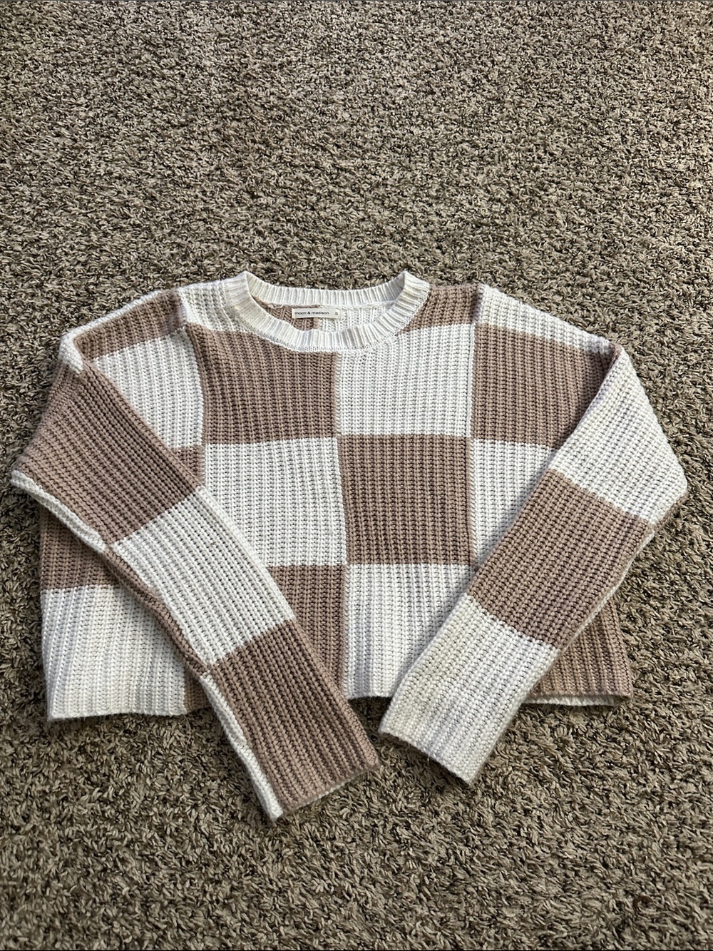 moon & madison Cream and Tan Checkerboard Crew Sweater